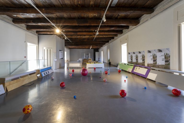 Manfred Pernice «emoZone» à la Fondazione Morra Greco, Naples