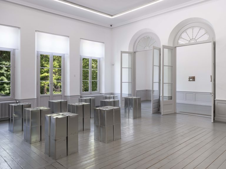« quelque chose qui échappe aux mains » au Musée Kurhaus Kleve